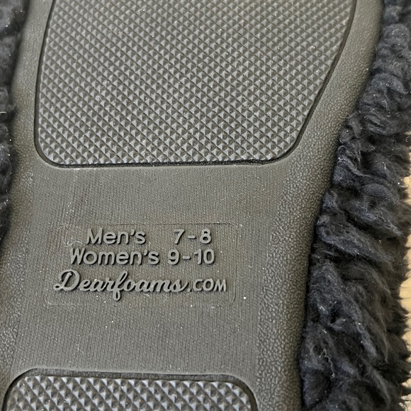 Dearfoams Cozy Comfort Unisex Penguin Holiday Scuff Slippers Men 7-8 Women 9-10 - Picture 6 of 6